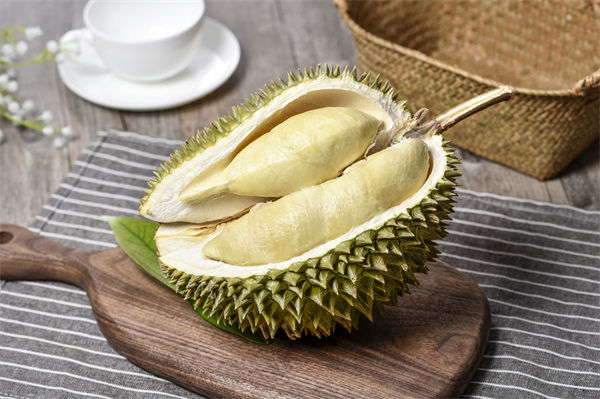 榴蓮價格暴跌50%，有人買了50箱，預算管理怎么看？