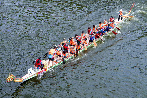 起猛了龍舟都能蹦迪了，企業文化對此有何啟示？